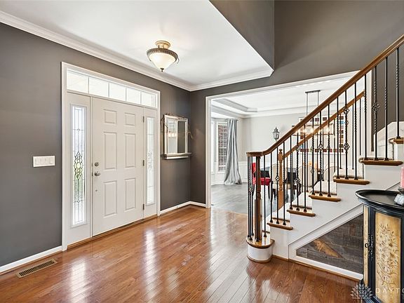 3rd image of 143 Olde Stone Ct