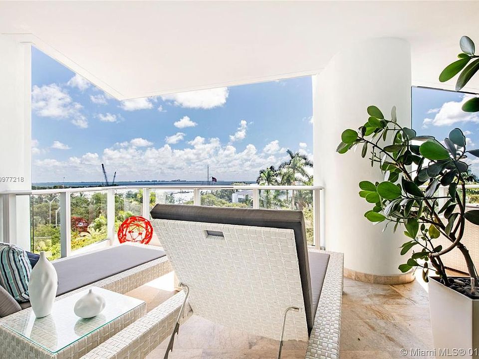 1st image of 2627 Bayshore Dr #705
