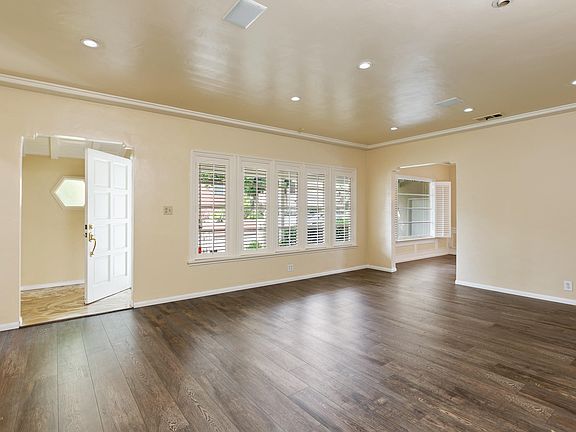 4th image of 4227 Barryknoll Dr
