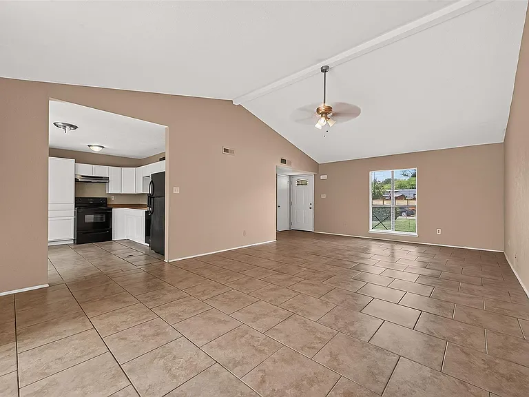 7410 La Granada Dr — Photo 12