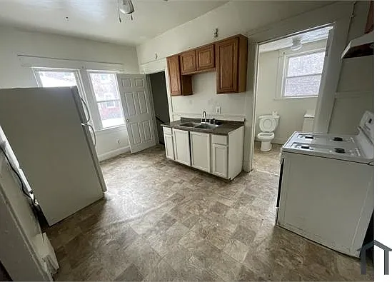 10403 Kempton Ave — Photo 16