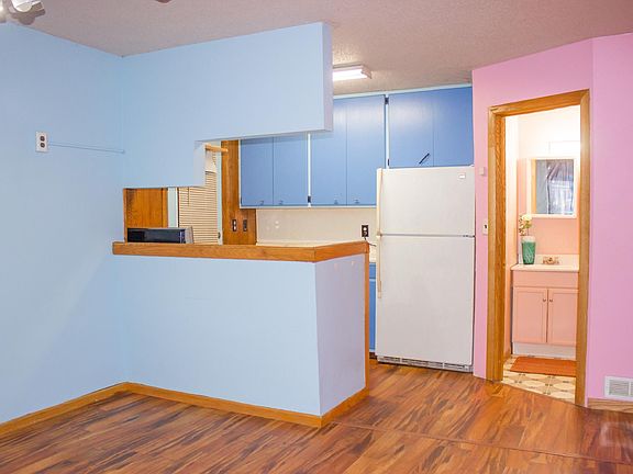 2nd image of 143 W Broadway St