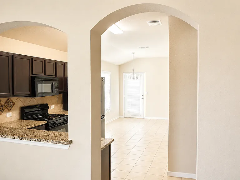 1702 Arborside Dr — Photo 17
