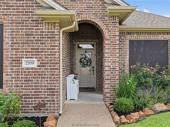 2nd image of 2709 Colony Vista Ct