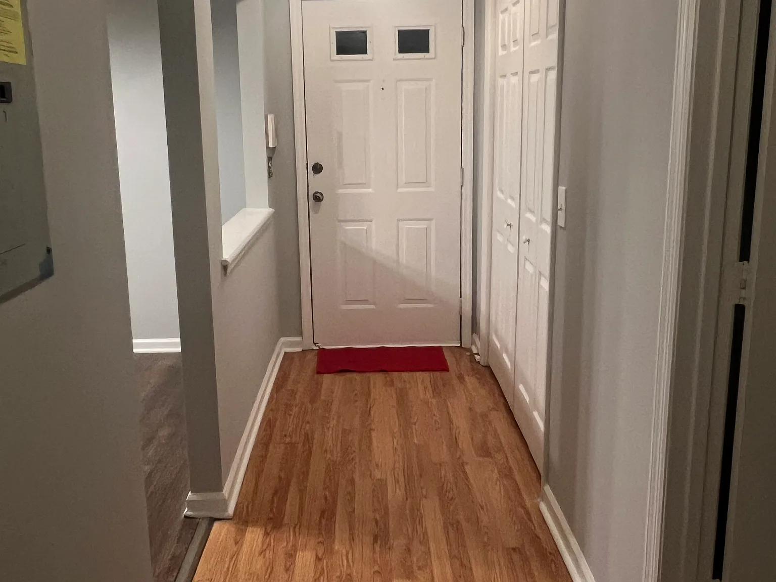 3 bed, 2.5 bath, 2100 sqft, $2,000 — Photo 2