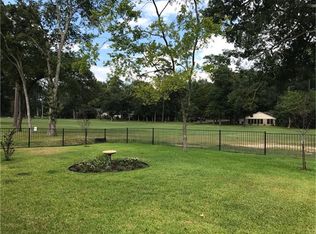 81 Hallmark Dr, Panorama Village, TX 77304