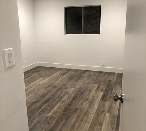 2nd image of 1841 S Manhattan Pl #12 & 15