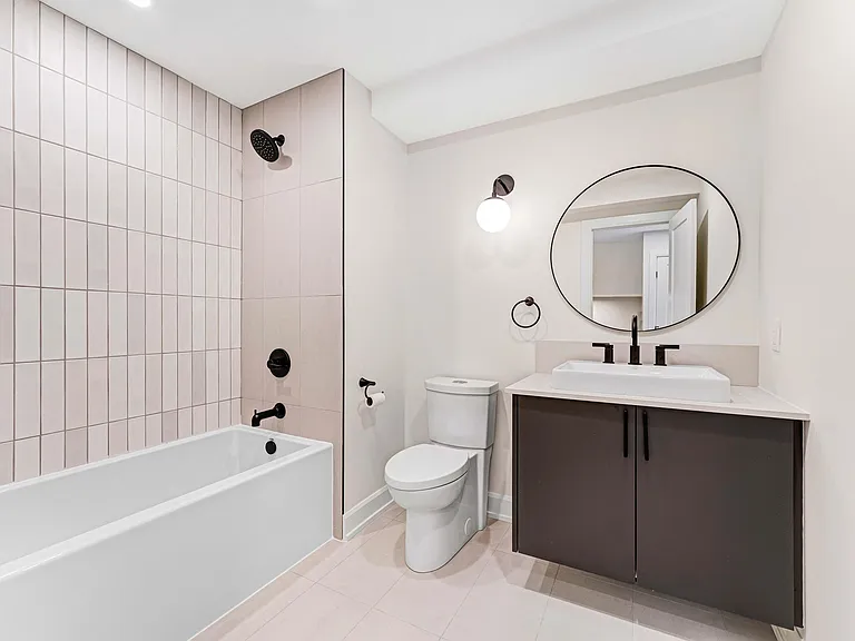 138 Carillon St #A — Photo 10