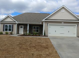 594 New Castle Ln, Spring Lake, NC 28390