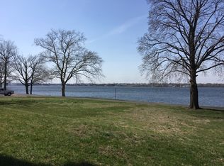 205 Bank Ave #C1, Riverton, NJ 08077