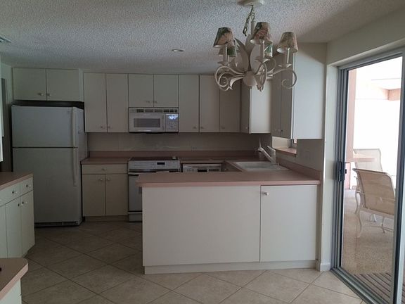4th image of 5140 Oxford Dr