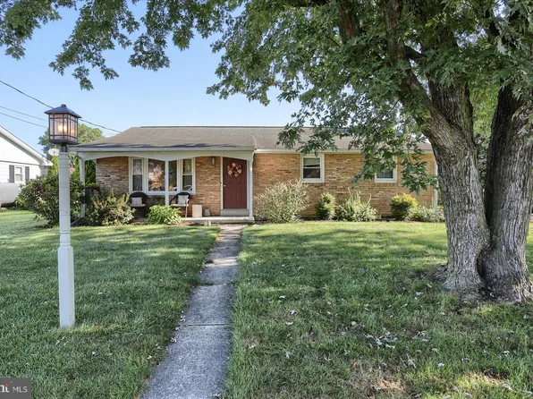 903 Maple Ln, Lebanon, PA 17046