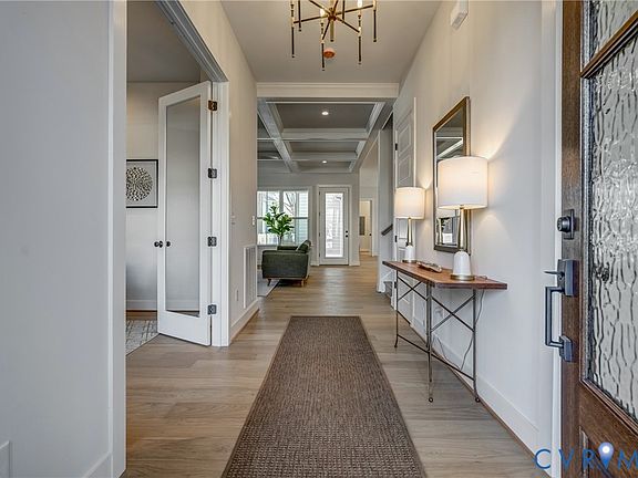 5th image of 807 Walpole St