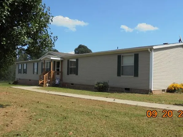 3325 Derby Rd, Gretna, VA 24557