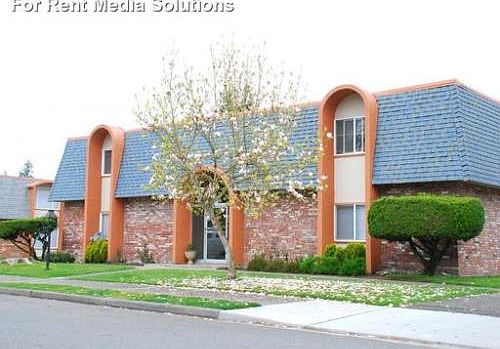 1st image of 1230 30th St SE APT 9