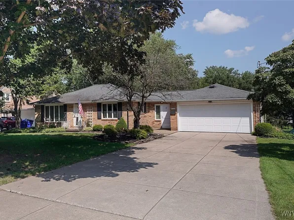 810 Main St, West Seneca, NY 14224