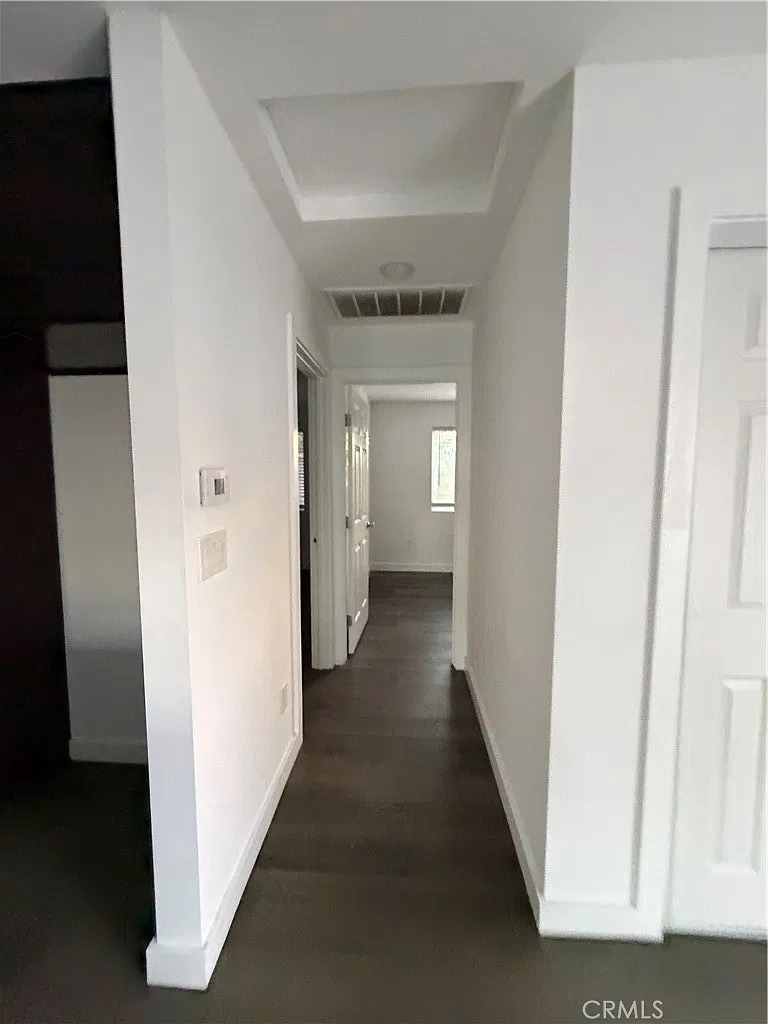 3 bed, 1200 sqft, $3,200 — Photo 3