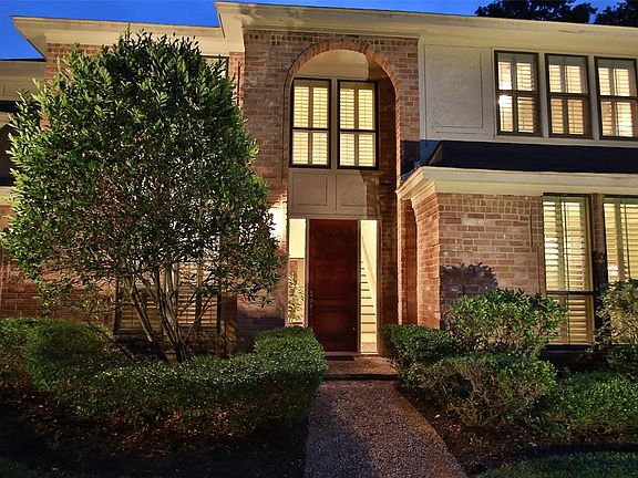 SOLID WOOD FRONT DOOR