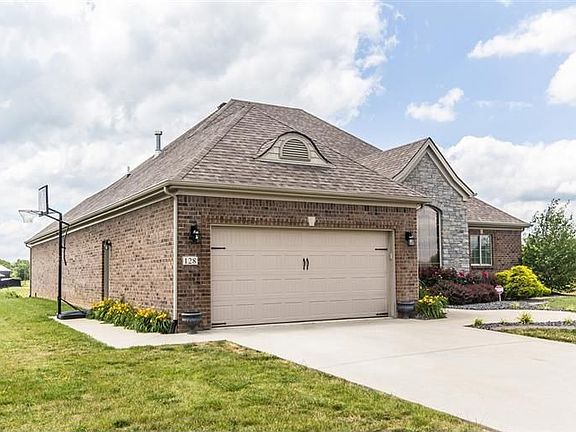 4th image of 128 Tuscany Way