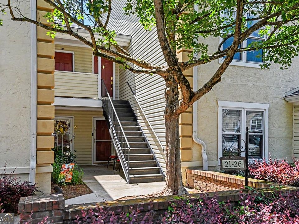 1st image of 24 Sutton Pl