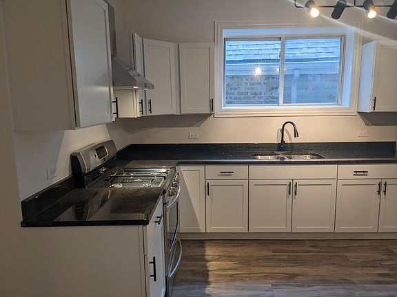 2nd image of 2754 S Saint Louis Ave #2