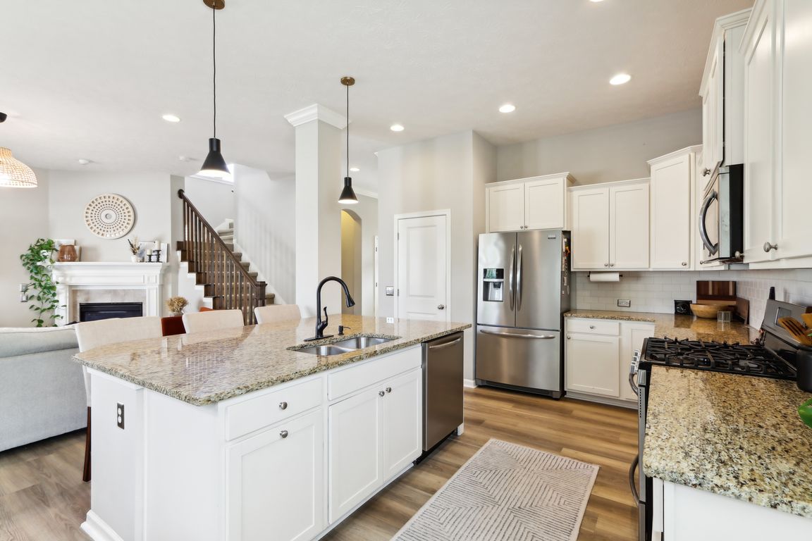 Aldridge Dr-025.jpg