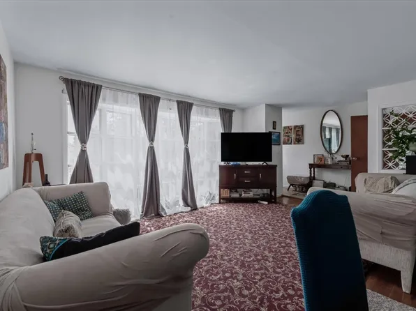 243-17 72nd Avenue image 4 of 29