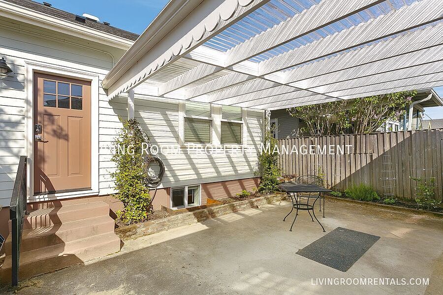 1st image of 4124 SE 11th Ave Unit B