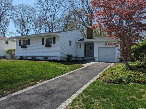 137 Lenore Lane, Centereach, NY 11720