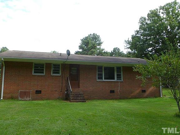 3rd image of 2930 Carolyn Dr