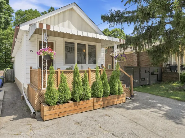 15 Presley Ave, Toronto, ON M1L 3P4