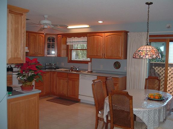 kitchen/dining