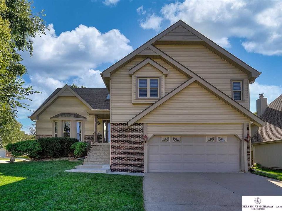 1st image of 15253 Pepperwood Dr