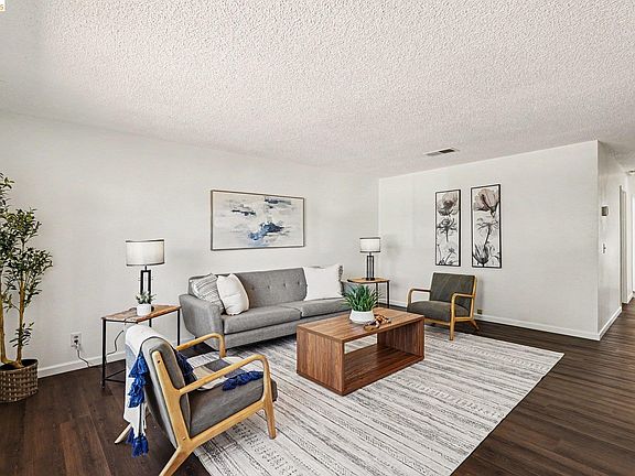 5th image of 511 El Mar Ct