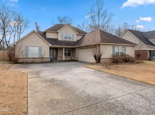 9861 Alexanders Ridge Dr, Olive Branch, MS 38654