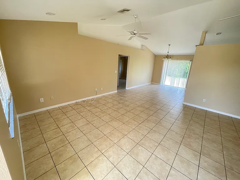 8259 Caloosa Rd — Photo 19