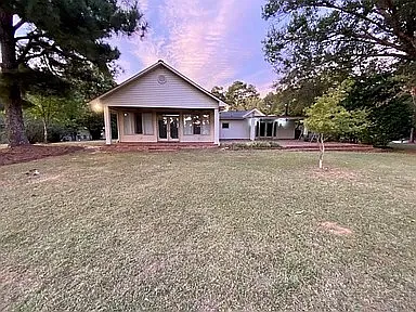 2760 Louisville Rd