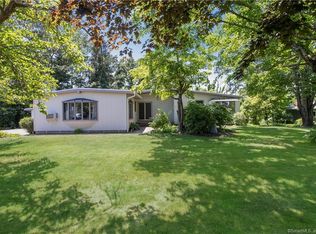 89 Green Hill Rd, Middlebury, CT 06762