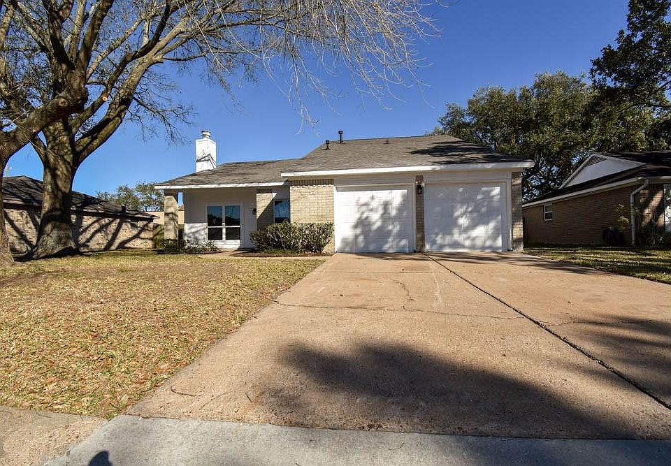 1st image of 3923 Sandlewood Dr