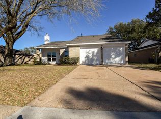 3923 Sandlewood Dr, Pasadena, TX 77504