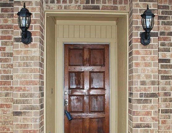 2nd image of 2309 Eastgate Dr