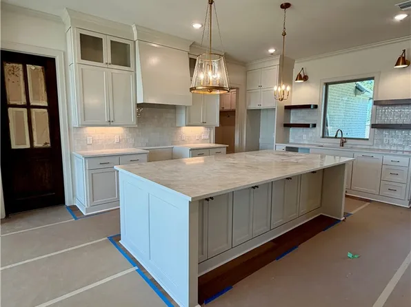 2140 Madden Cir, College Station, TX 77845