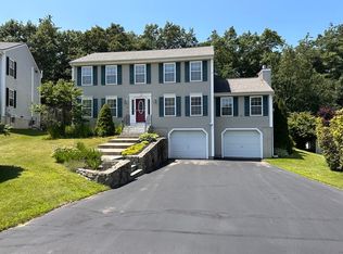 16 Scotchpine Ln, Merrimack, NH 03054