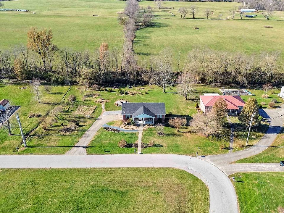 1st image of 1041 Caroline Dr