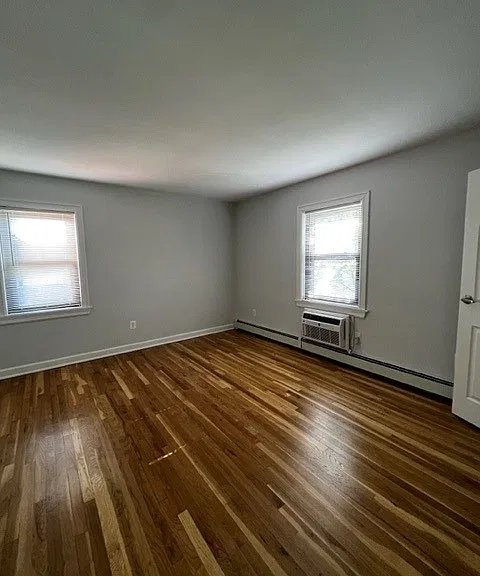Highland Manor Apartments — Photo 16