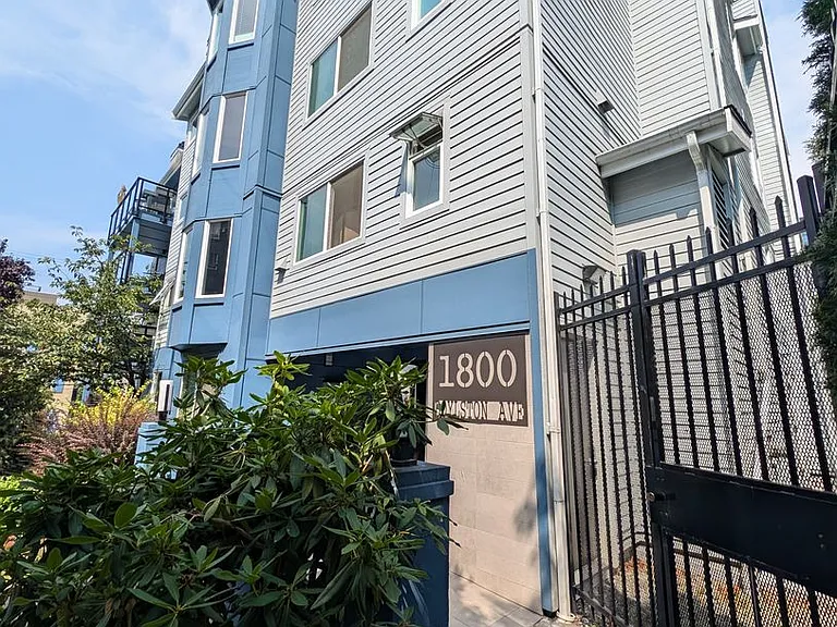1800 Boylston Ave #304 — Photo 2