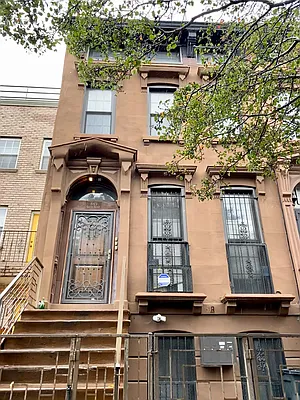 Rented by Compass | media 10