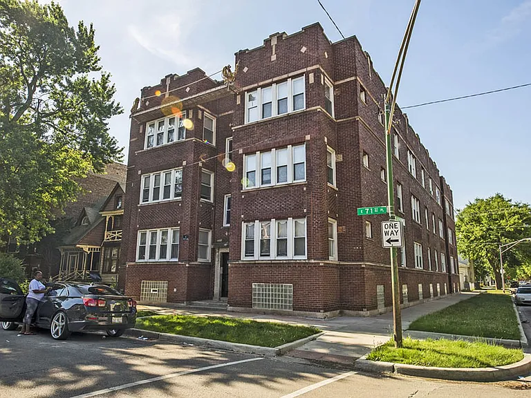 7135 S Blackstone — Photo 8