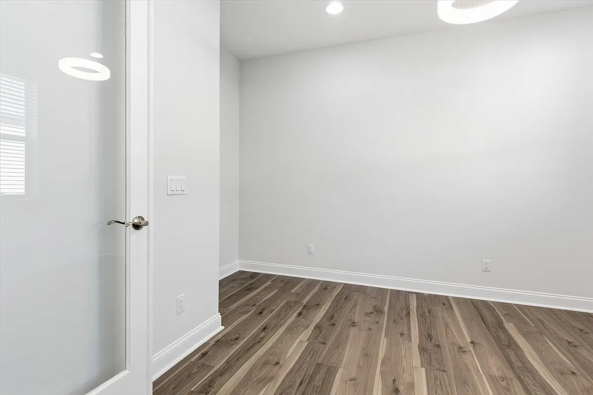 2 bed, 1558 sqft, $2,900 — Photo 2