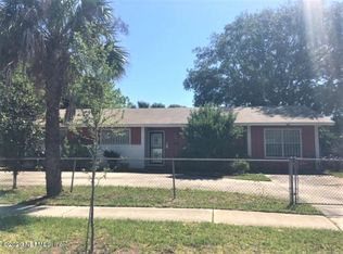 469 Royal Palms Dr, Atlantic Beach, FL 32233